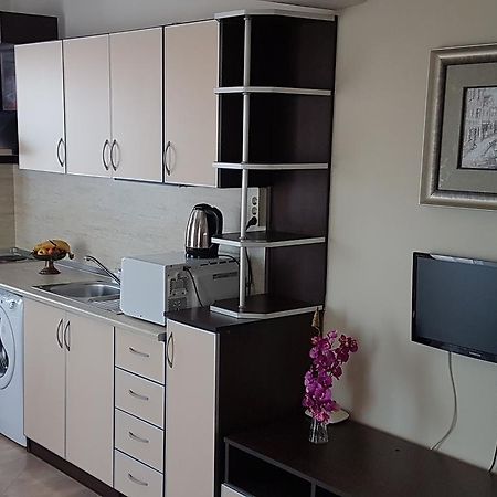 Tashevi Apartments ポモリエ エクステリア 写真
