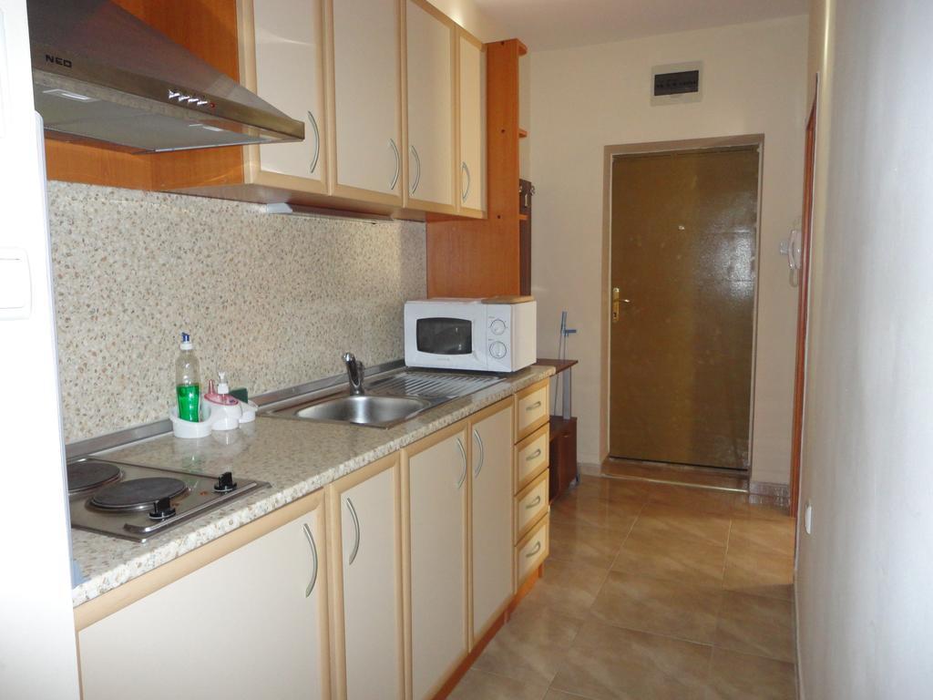 Tashevi Apartments ポモリエ エクステリア 写真