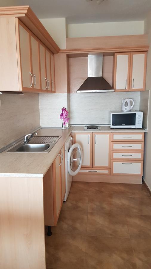 Tashevi Apartments ポモリエ エクステリア 写真