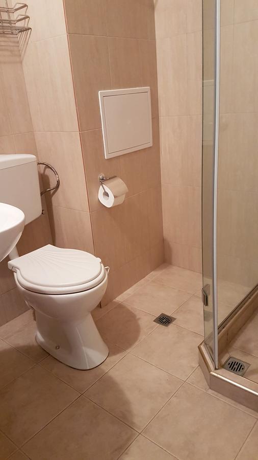 Tashevi Apartments ポモリエ エクステリア 写真
