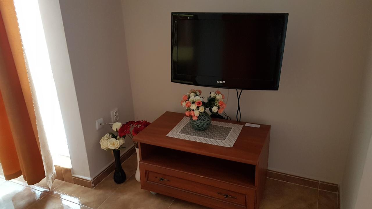 Tashevi Apartments ポモリエ エクステリア 写真