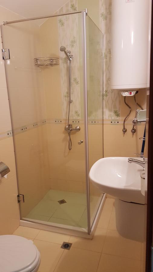 Tashevi Apartments ポモリエ エクステリア 写真